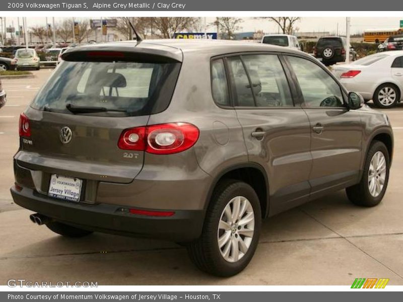 Alpine Grey Metallic / Clay Grey 2009 Volkswagen Tiguan S