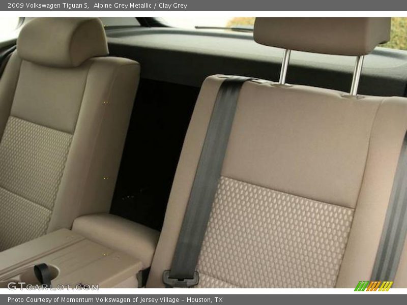 Alpine Grey Metallic / Clay Grey 2009 Volkswagen Tiguan S