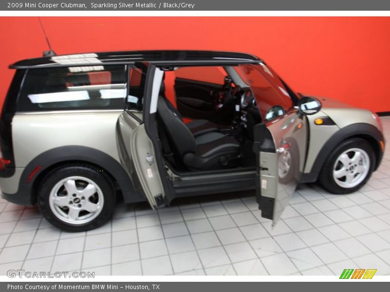 Sparkling Silver Metallic / Black/Grey 2009 Mini Cooper Clubman