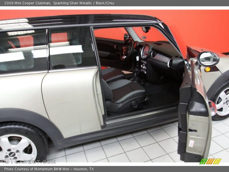 Sparkling Silver Metallic / Black/Grey 2009 Mini Cooper Clubman