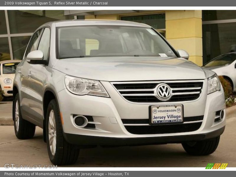 Reflex Silver Metallic / Charcoal 2009 Volkswagen Tiguan S