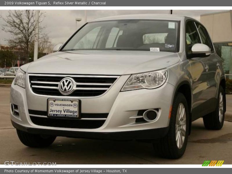 Reflex Silver Metallic / Charcoal 2009 Volkswagen Tiguan S