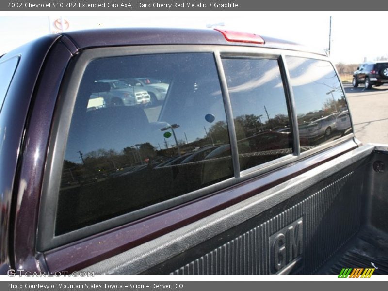 Dark Cherry Red Metallic / Graphite 2002 Chevrolet S10 ZR2 Extended Cab 4x4