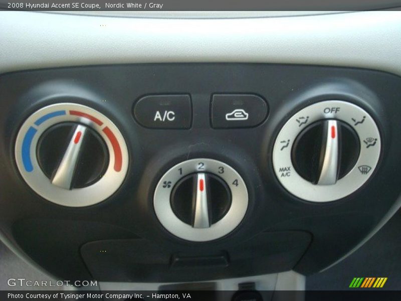 Controls of 2008 Accent SE Coupe