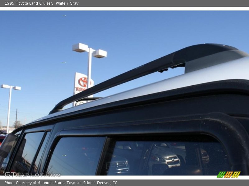 White / Gray 1995 Toyota Land Cruiser