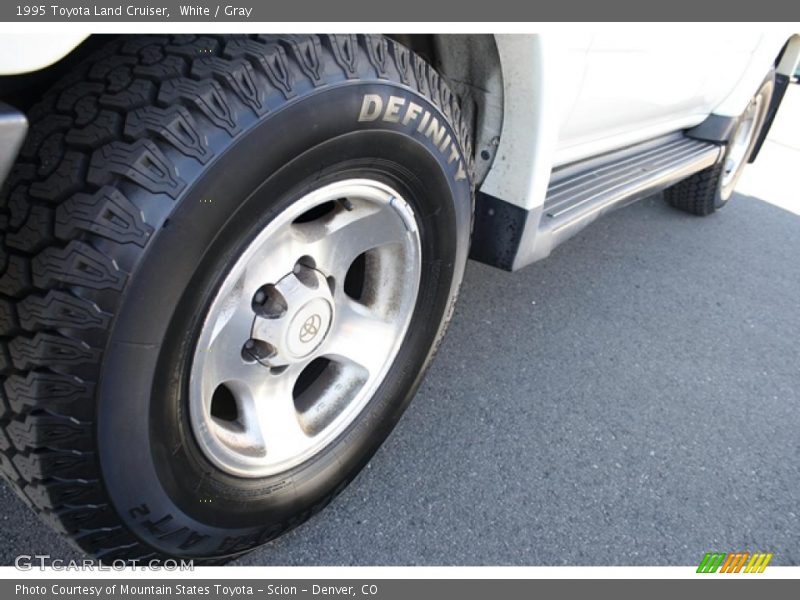White / Gray 1995 Toyota Land Cruiser