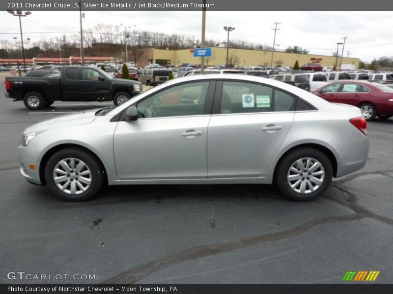 Silver Ice Metallic / Jet Black/Medium Titanium 2011 Chevrolet Cruze LS