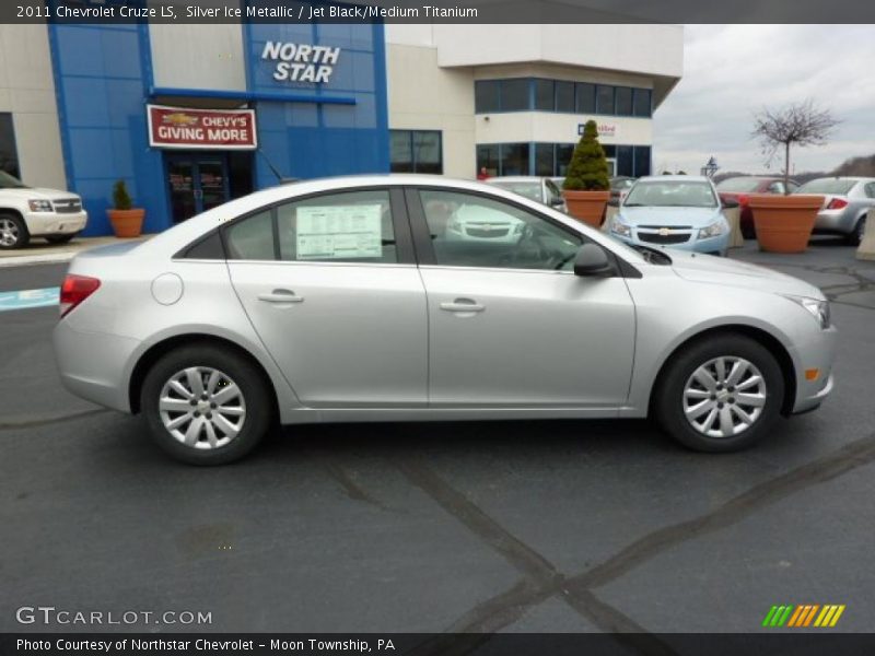 Silver Ice Metallic / Jet Black/Medium Titanium 2011 Chevrolet Cruze LS