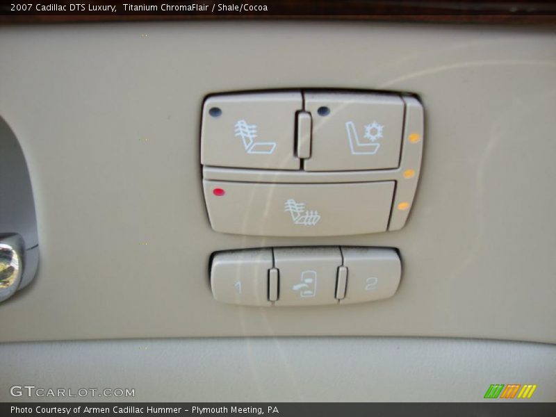 Titanium ChromaFlair / Shale/Cocoa 2007 Cadillac DTS Luxury