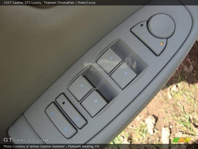 Titanium ChromaFlair / Shale/Cocoa 2007 Cadillac DTS Luxury