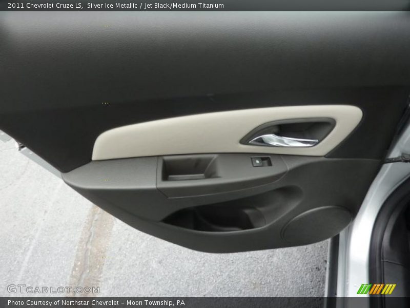 Silver Ice Metallic / Jet Black/Medium Titanium 2011 Chevrolet Cruze LS