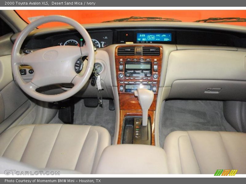 Desert Sand Mica / Ivory 2000 Toyota Avalon XLS