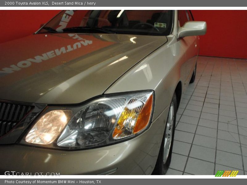 Desert Sand Mica / Ivory 2000 Toyota Avalon XLS
