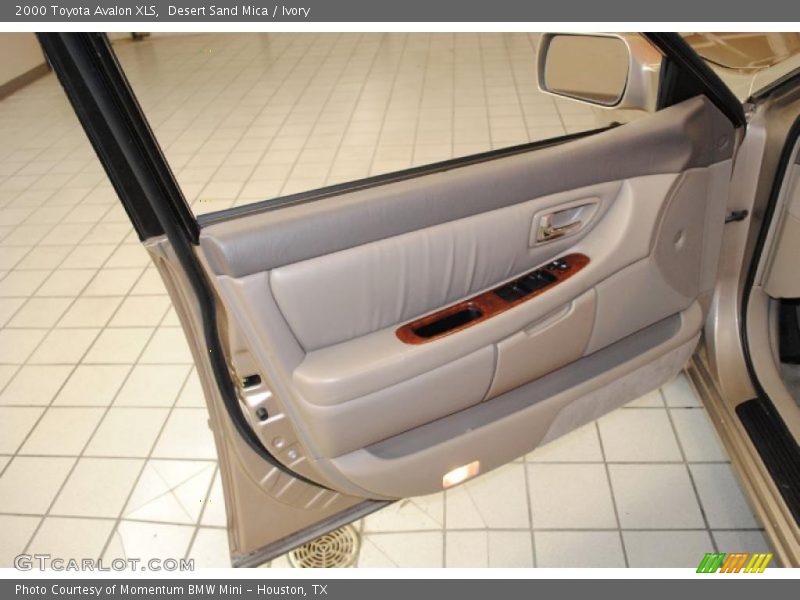 Desert Sand Mica / Ivory 2000 Toyota Avalon XLS