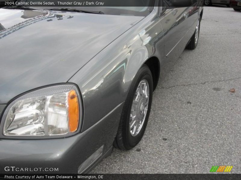 Thunder Gray / Dark Gray 2004 Cadillac DeVille Sedan