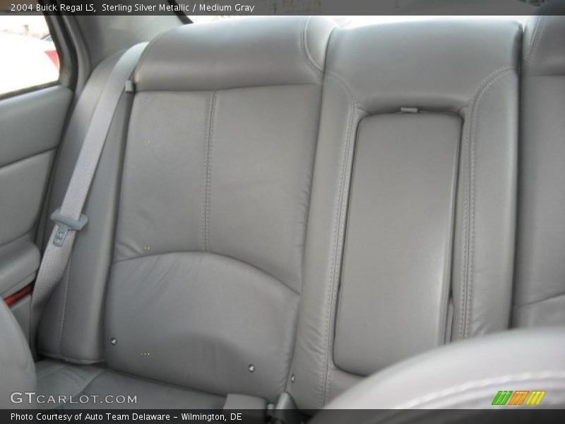 Sterling Silver Metallic / Medium Gray 2004 Buick Regal LS