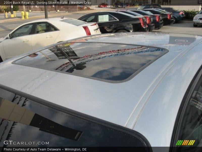 Sterling Silver Metallic / Medium Gray 2004 Buick Regal LS