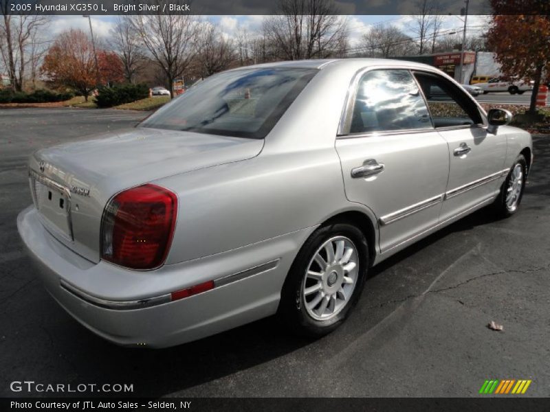 Bright Silver / Black 2005 Hyundai XG350 L