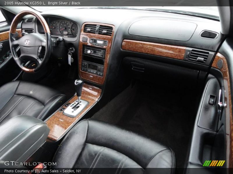 Bright Silver / Black 2005 Hyundai XG350 L