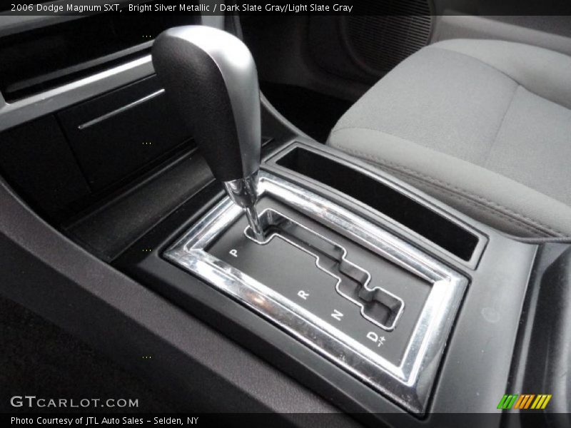 Bright Silver Metallic / Dark Slate Gray/Light Slate Gray 2006 Dodge Magnum SXT
