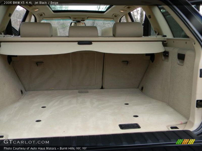 2006 X5 4.4i Trunk