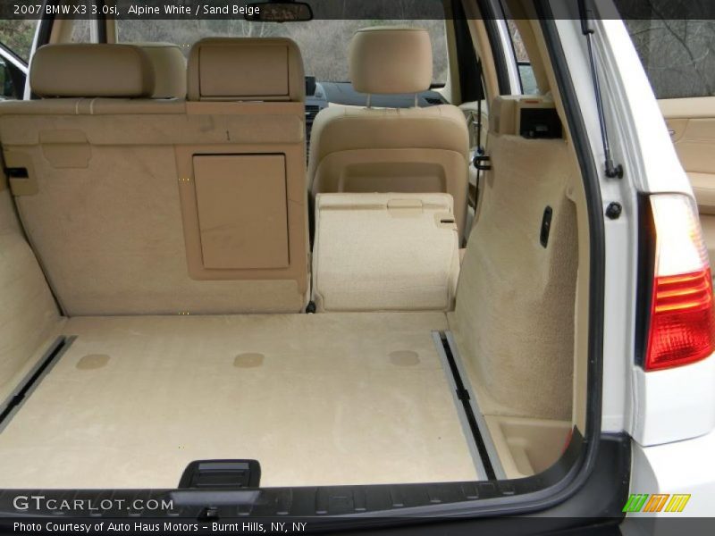  2007 X3 3.0si Trunk