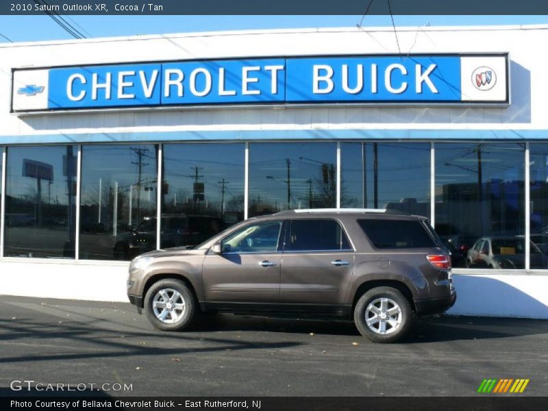 Cocoa / Tan 2010 Saturn Outlook XR