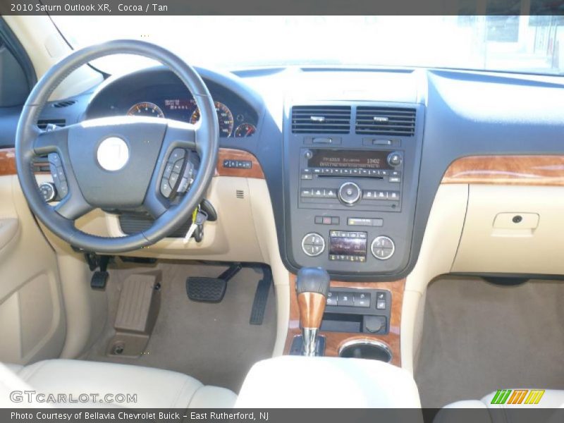 Cocoa / Tan 2010 Saturn Outlook XR