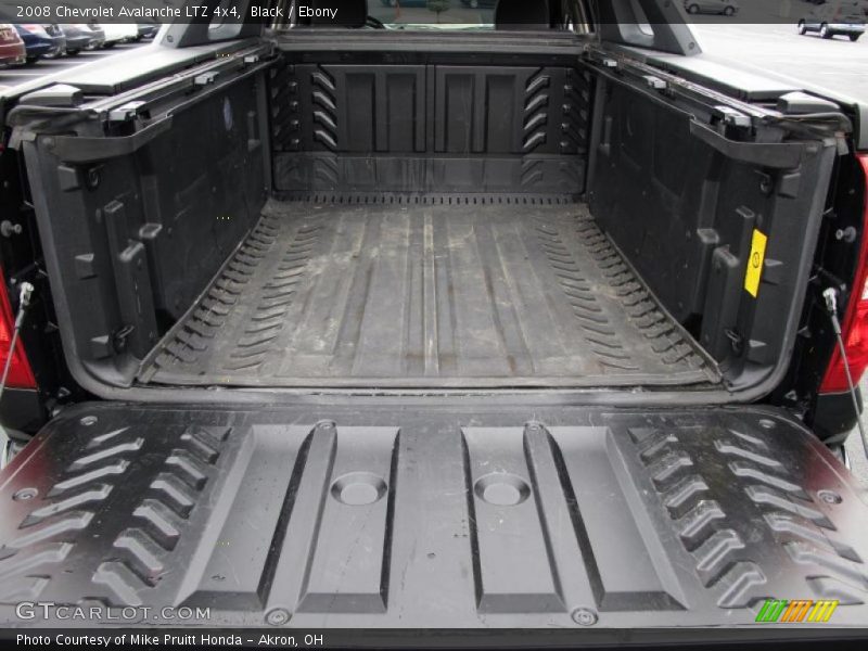 Black / Ebony 2008 Chevrolet Avalanche LTZ 4x4