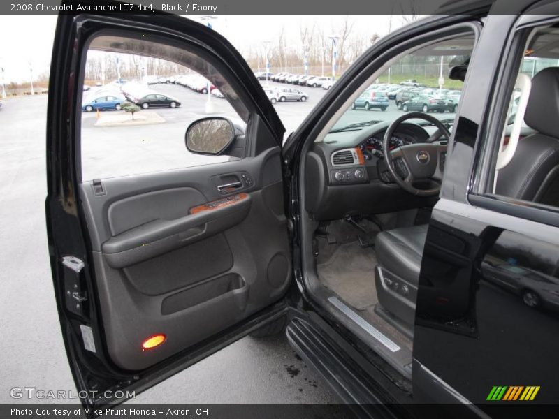 Black / Ebony 2008 Chevrolet Avalanche LTZ 4x4