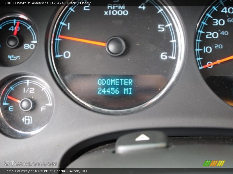 Black / Ebony 2008 Chevrolet Avalanche LTZ 4x4