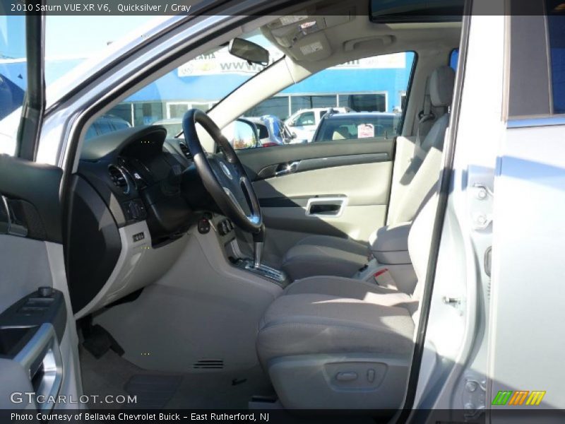 Quicksilver / Gray 2010 Saturn VUE XR V6