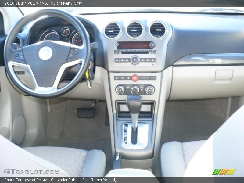 Quicksilver / Gray 2010 Saturn VUE XR V6