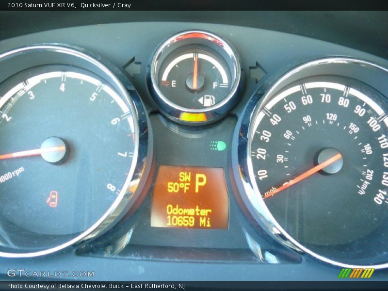 Quicksilver / Gray 2010 Saturn VUE XR V6