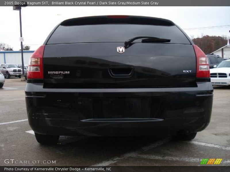 Brilliant Black Crystal Pearl / Dark Slate Gray/Medium Slate Gray 2005 Dodge Magnum SXT