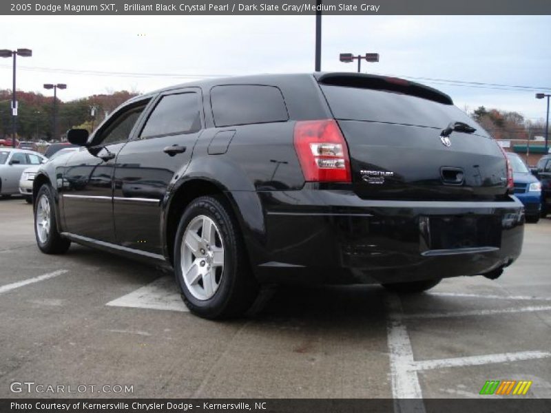 Brilliant Black Crystal Pearl / Dark Slate Gray/Medium Slate Gray 2005 Dodge Magnum SXT