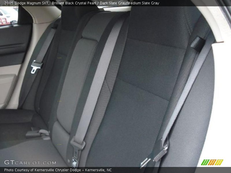 Brilliant Black Crystal Pearl / Dark Slate Gray/Medium Slate Gray 2005 Dodge Magnum SXT
