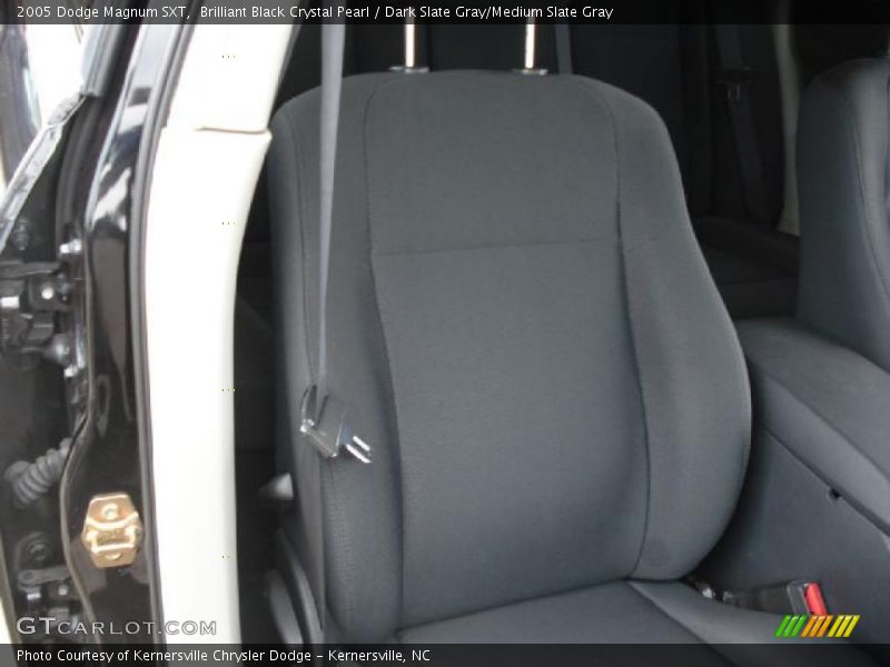 Brilliant Black Crystal Pearl / Dark Slate Gray/Medium Slate Gray 2005 Dodge Magnum SXT
