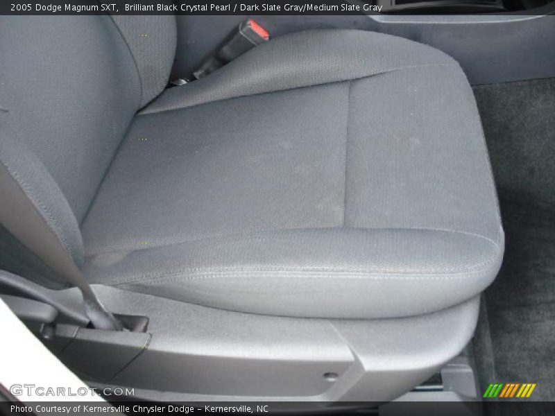 Brilliant Black Crystal Pearl / Dark Slate Gray/Medium Slate Gray 2005 Dodge Magnum SXT