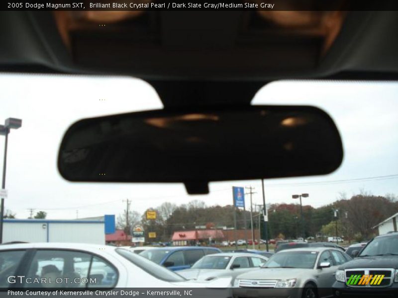 Brilliant Black Crystal Pearl / Dark Slate Gray/Medium Slate Gray 2005 Dodge Magnum SXT