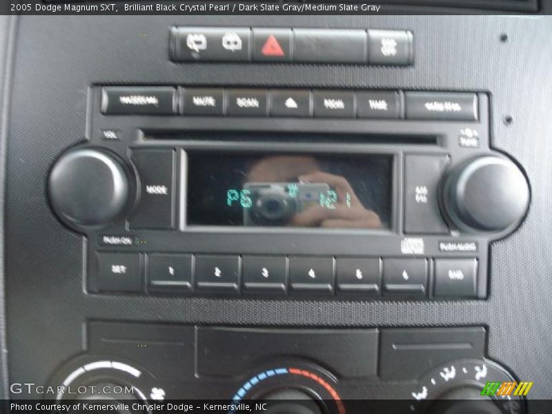 Brilliant Black Crystal Pearl / Dark Slate Gray/Medium Slate Gray 2005 Dodge Magnum SXT