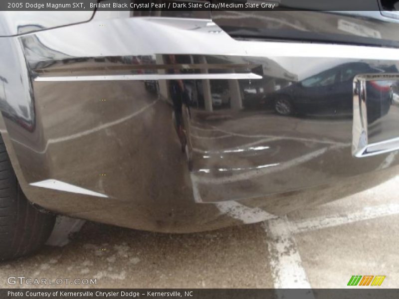 Brilliant Black Crystal Pearl / Dark Slate Gray/Medium Slate Gray 2005 Dodge Magnum SXT