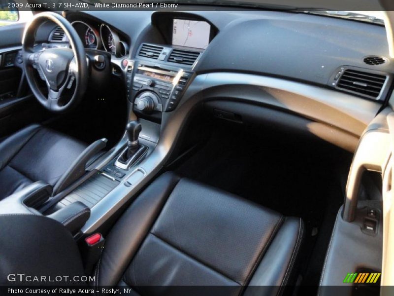 Dashboard of 2009 TL 3.7 SH-AWD