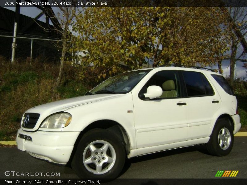 Polar White / Java 2000 Mercedes-Benz ML 320 4Matic