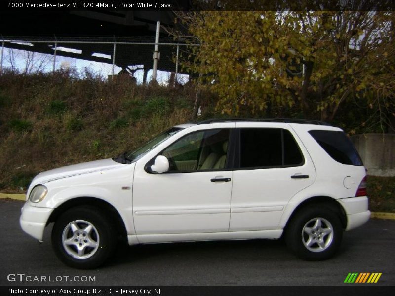 Polar White / Java 2000 Mercedes-Benz ML 320 4Matic