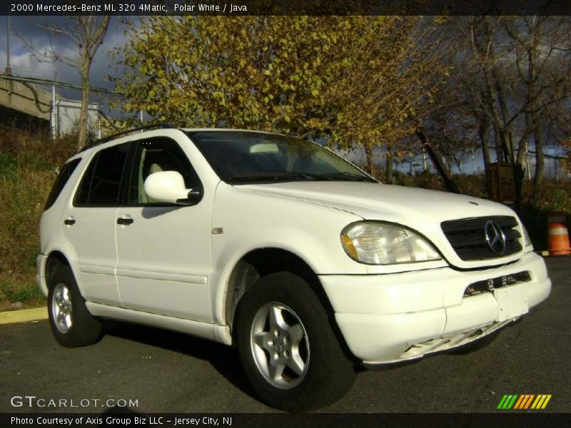 Polar White / Java 2000 Mercedes-Benz ML 320 4Matic