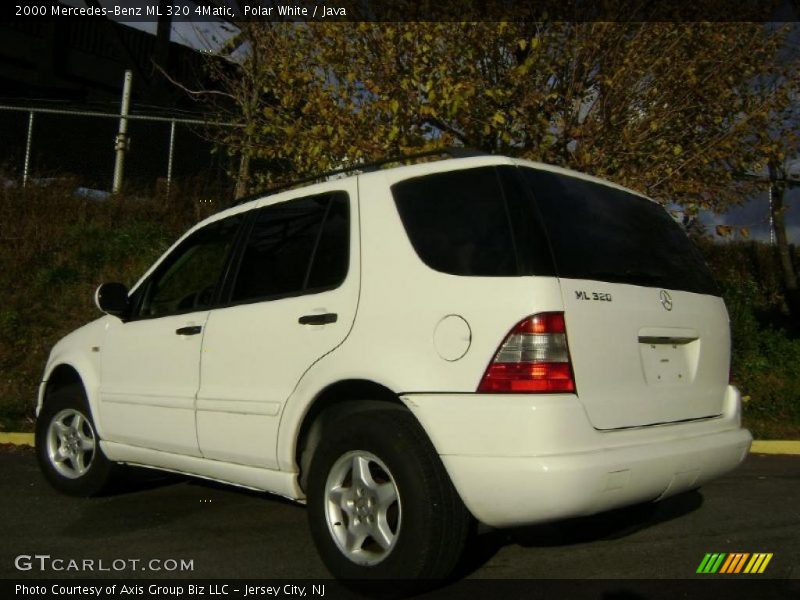 Polar White / Java 2000 Mercedes-Benz ML 320 4Matic