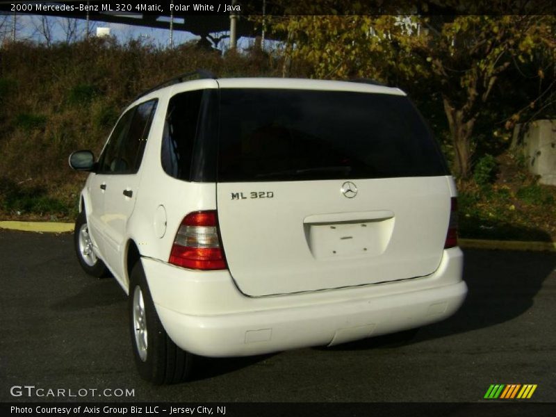 Polar White / Java 2000 Mercedes-Benz ML 320 4Matic