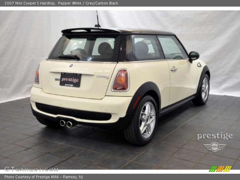 Pepper White / Grey/Carbon Black 2007 Mini Cooper S Hardtop