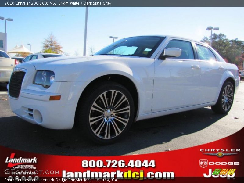 Bright White / Dark Slate Gray 2010 Chrysler 300 300S V6